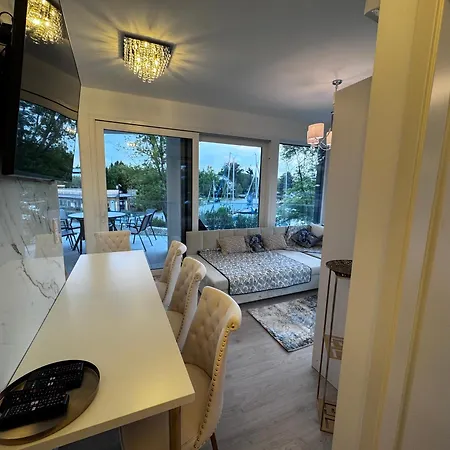 Szemesbay Lakas B 101