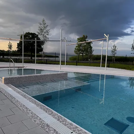 Szemesbay Lakas B 101 Appartement