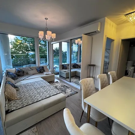 Appartement Szemesbay Lakas B 101 *