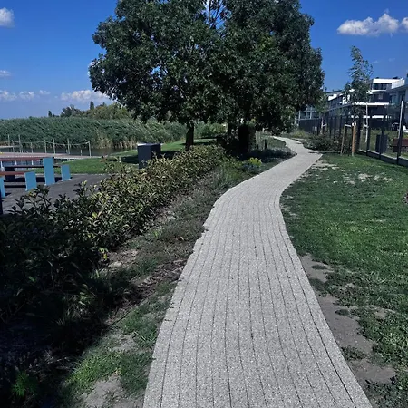 Szemesbay Lakas B 101 Apartament Balatonszárszó